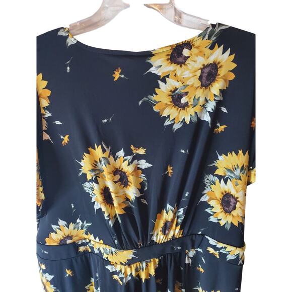 Torrid Puff Sleeve Short Sleeve Surplice Dress, NWT, 4X - Picture 4 of 6